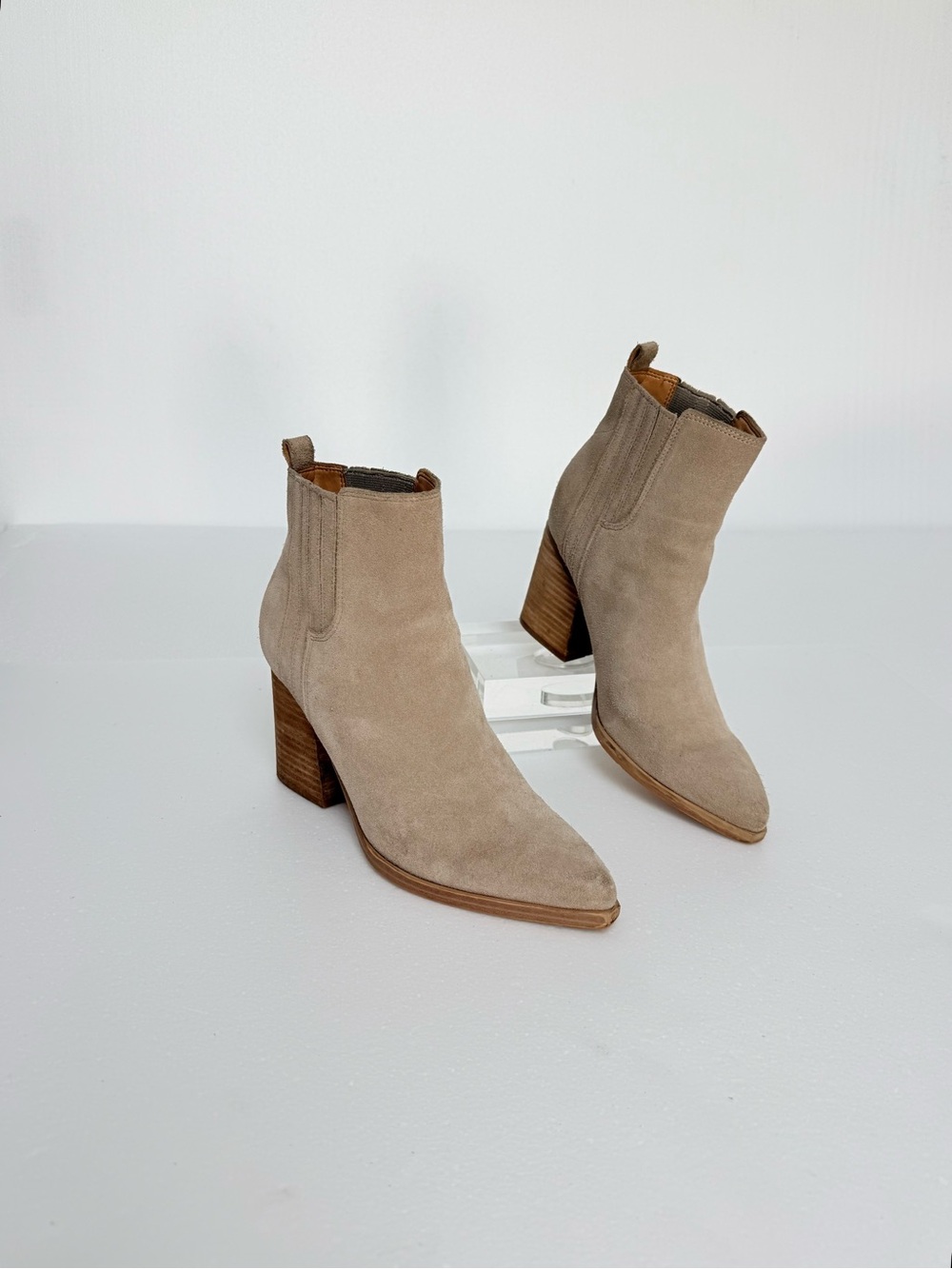Marc Fisher LTD Taupe Suede Western Pointed Toe Ankle Boots 6.5M